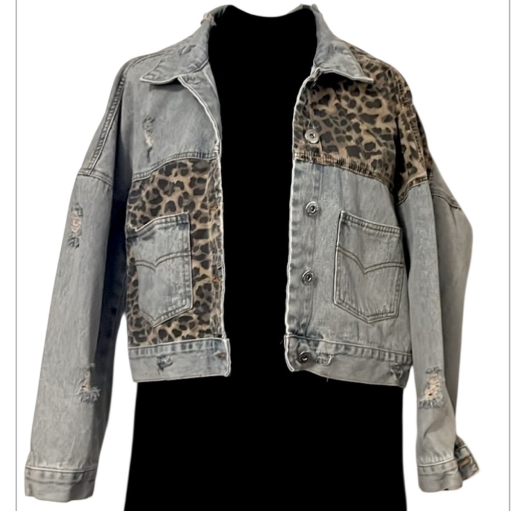 POL Distressed Leopard Print Color-block Light Wash Up Cycled Denim Jean Jacket